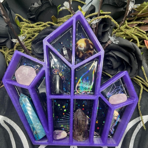 Small Resin Crystal Shelf - Picture 2 of 4